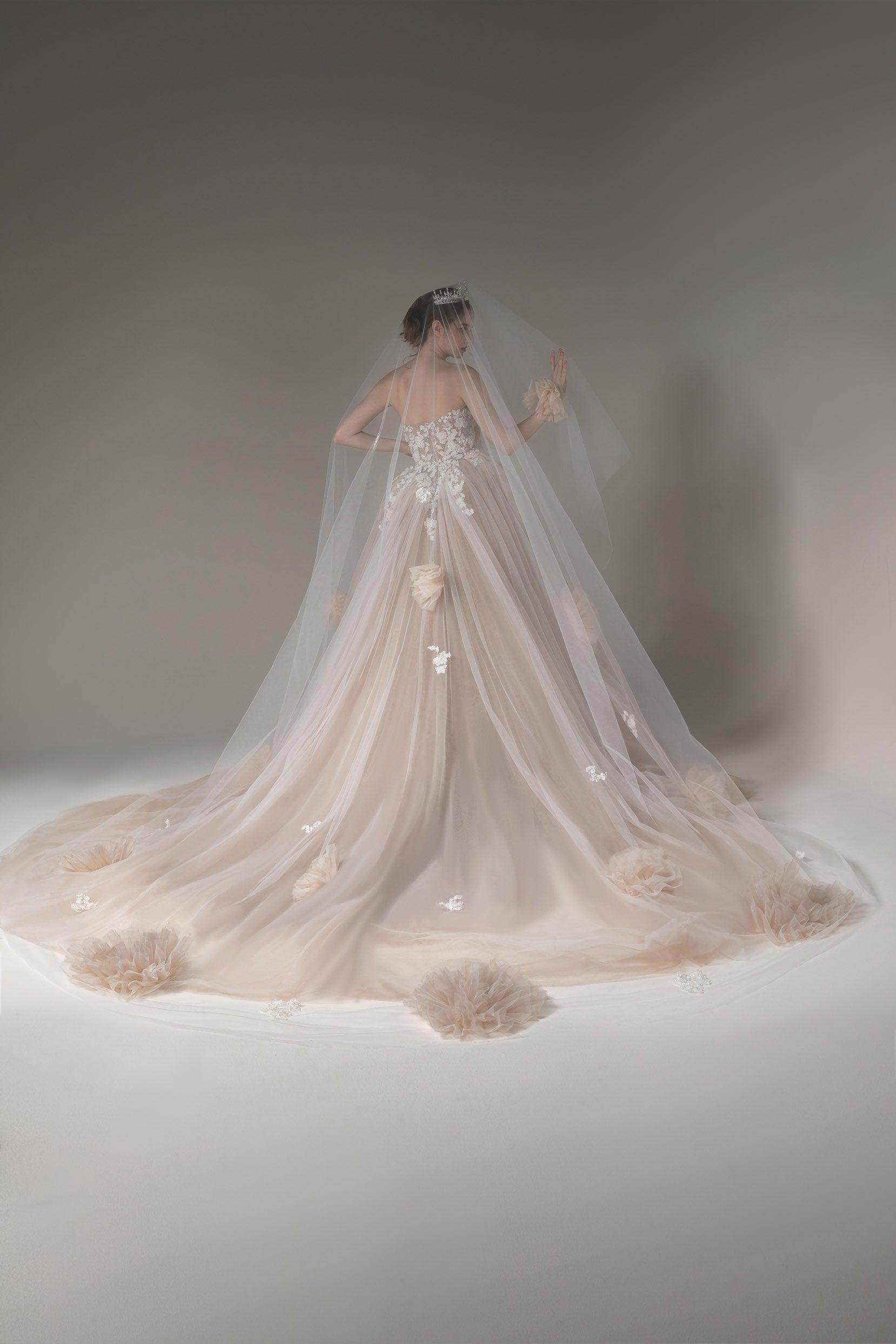 One-tier Cut Edge Tulle Cathedral Veils with Appliques Beading CV0276 - COCOMELODY